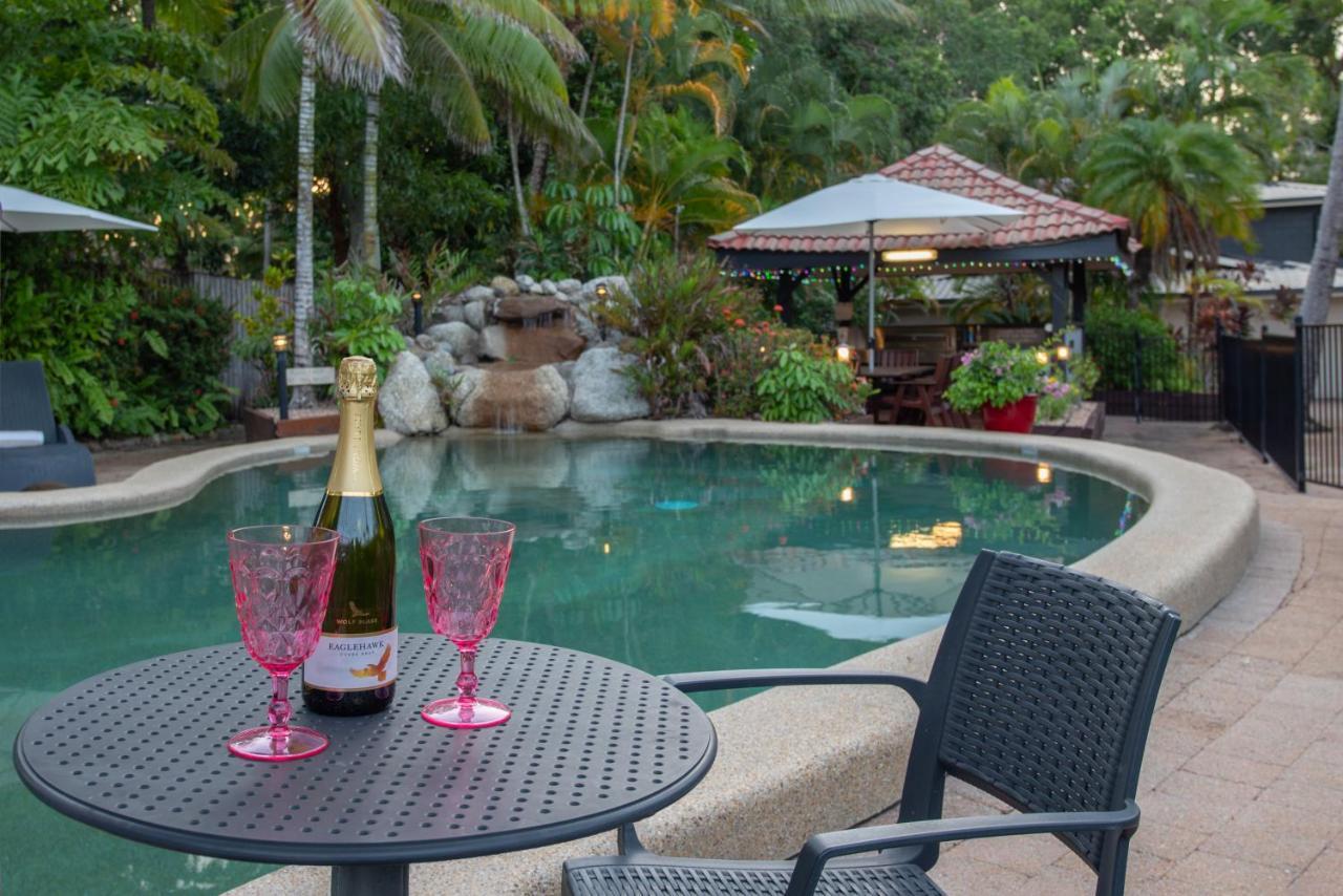 Lychee Tree Holiday Apartments Port Douglas Extérieur photo