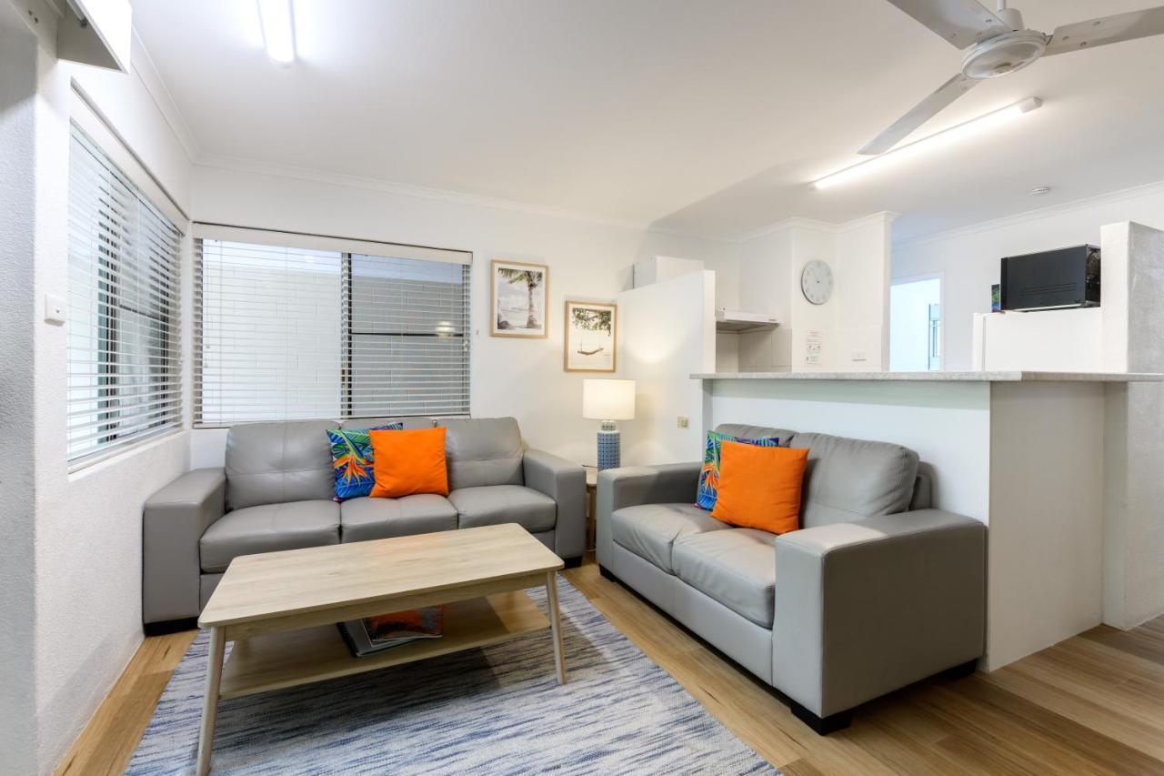Lychee Tree Holiday Apartments Port Douglas Extérieur photo