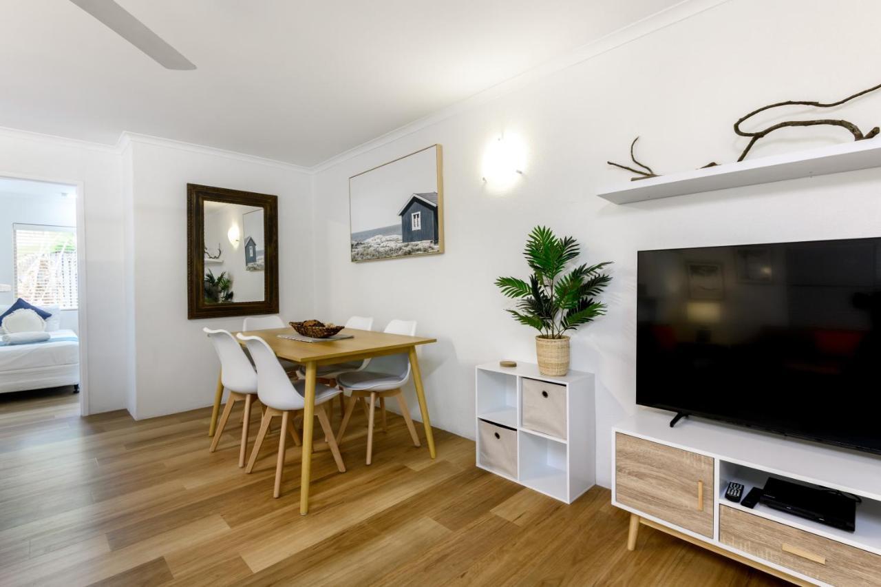 Lychee Tree Holiday Apartments Port Douglas Extérieur photo
