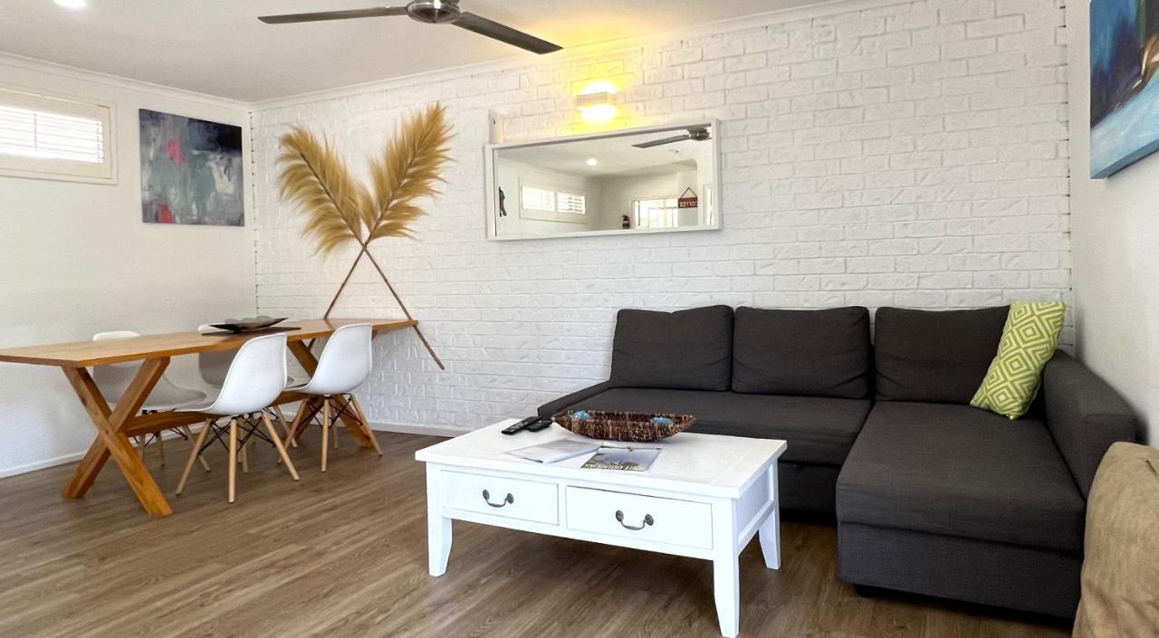 Lychee Tree Holiday Apartments Port Douglas Extérieur photo